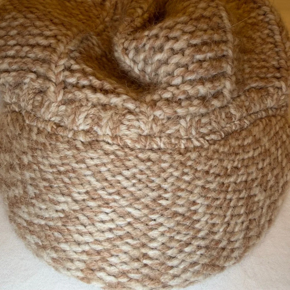 Banana Republic Wool Alpaca Chunky Knit Newsboy Cap Tan Cream‎